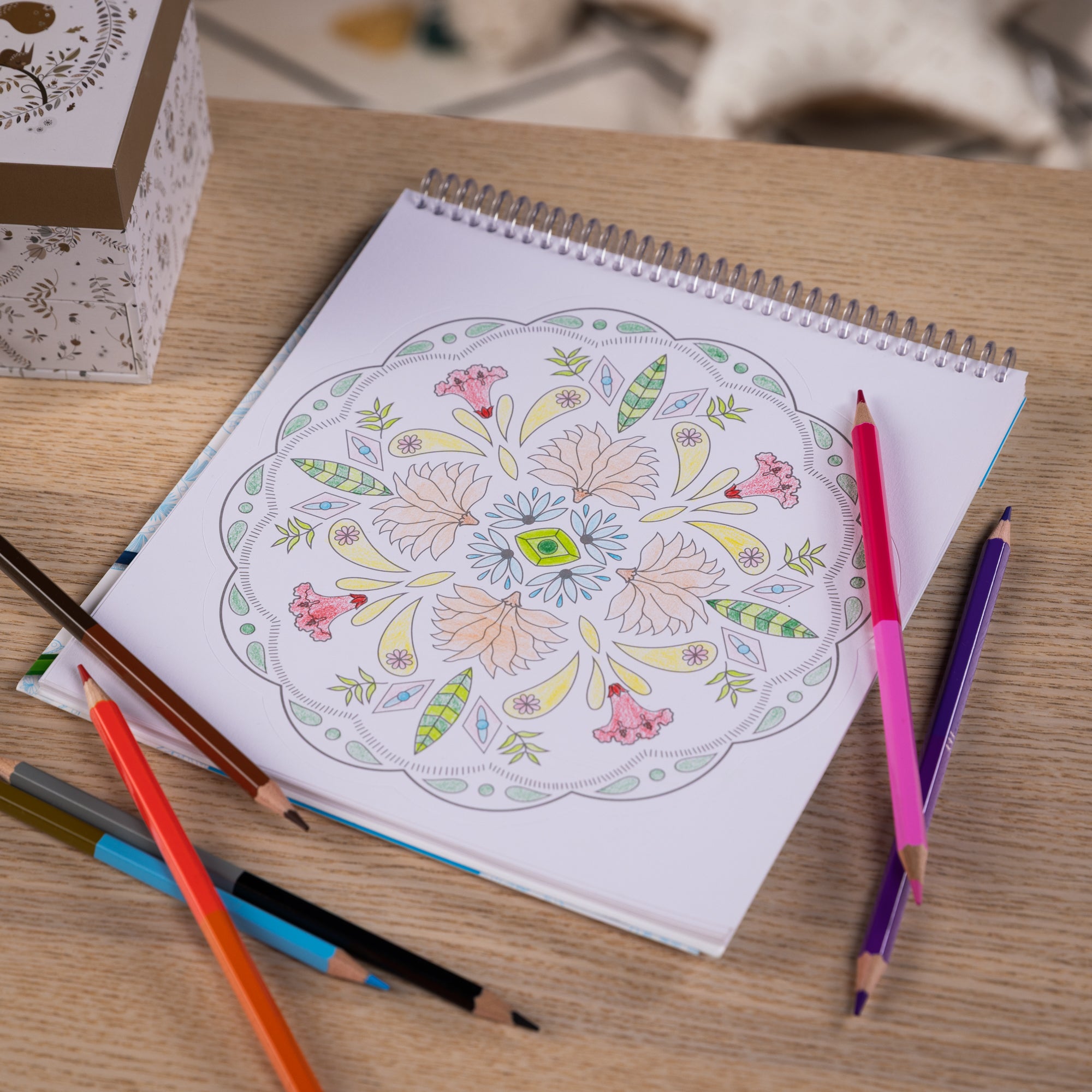 Livre de Coloriages Mandalas Fleuris
